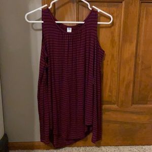 NWT old navy cold shoulder shirt size m